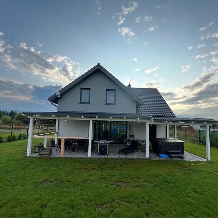 Dom Nad Morzem Z Jacuzzi 10 Osob Morze Przygod Villa Mieroszyno Kültér fotó